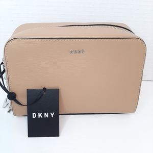 dkny cosmetic case